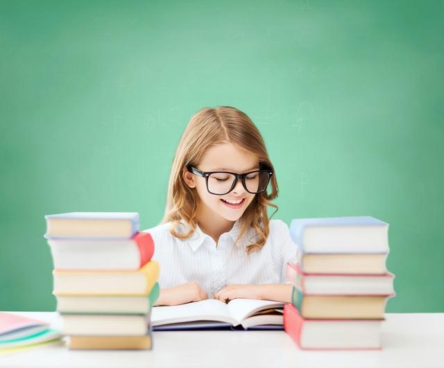 初中生能读的学校(初中生找学校)图1