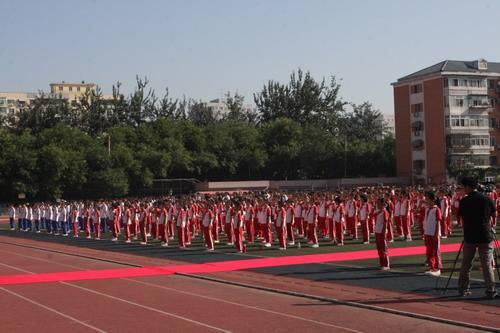 成都卫校那个学校好(成都铁路卫校学校)