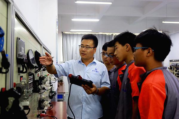 初中毕业可以学什么技校(初中毕业上技校学什么专业好)