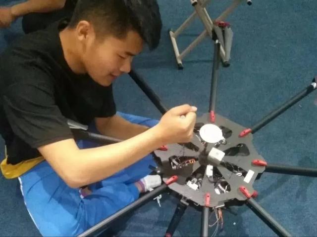 成都航空职业旅游学校(成都航空职业旅游学校学费)
