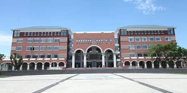 四川省轻工工程学校民办还是公办(四川省轻工工程学校眉山校区)