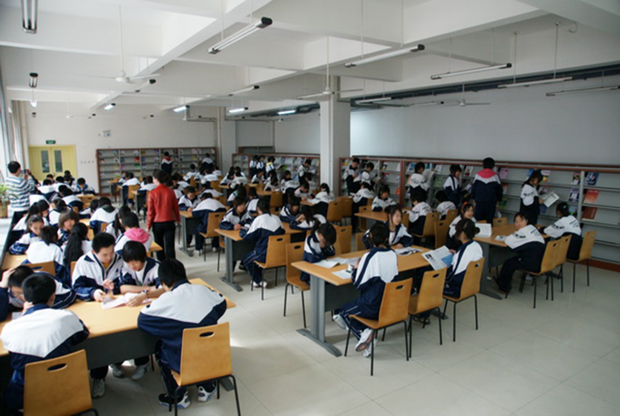 初中上大专学校(初中毕业技校招生网站)