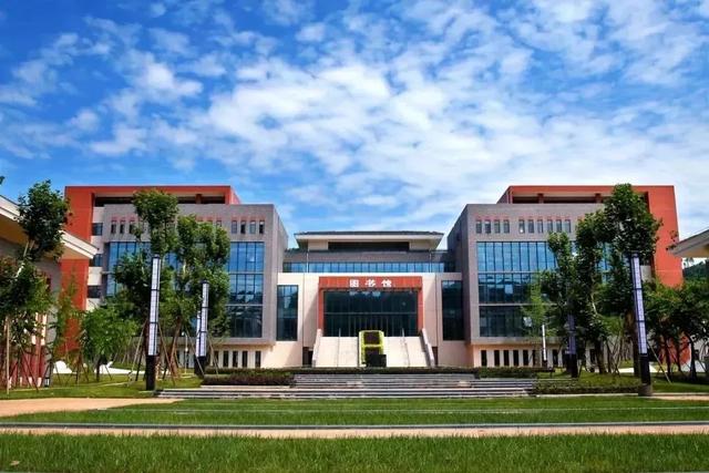 雅安职业学校(四川雅安职业学校)