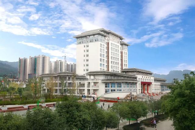 雅安职业学校(四川雅安职业学校)