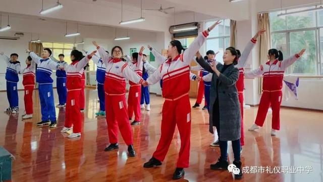 成都金融专业技术学校(成都金融专业可以报哪些学校)