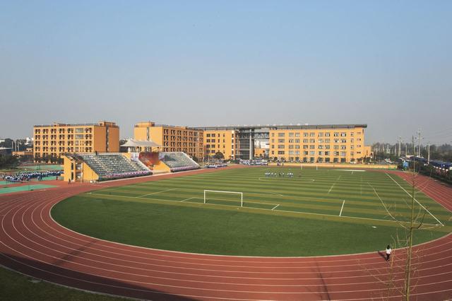 成都希望郫县职业学校(成都华商理工职业学校郫县校区怎么样)
