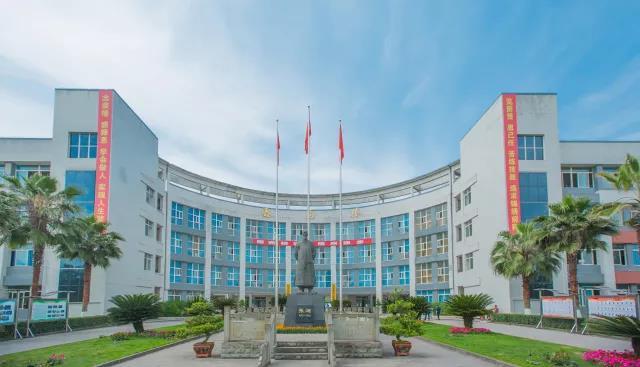 四川理工技师学院招生简章(四川理工技师学院招聘)