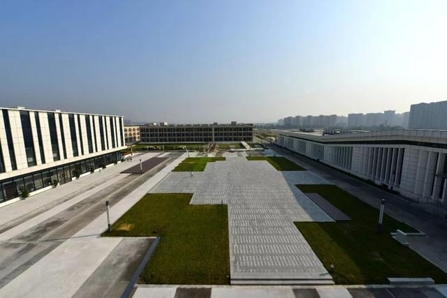 成都铁路高级技工学校(济南铁路高级技工学校)