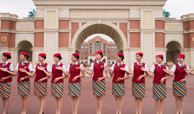 成都航空旅游学校好不(华西航空旅游学校)