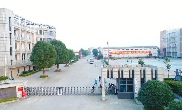 初中毕业招生学校(2021年初中毕业招生学校)
