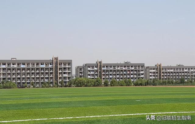 成都工程学校哪个好(成都纺织和四川工程哪个学校好)