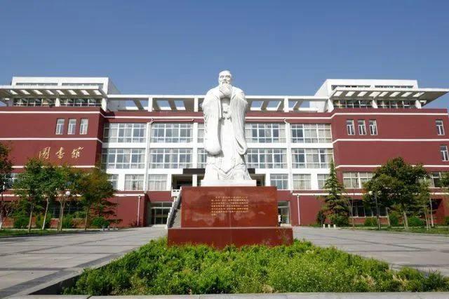 招初中毕业的学校(哪个学校招初中生)