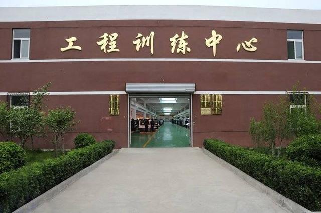 招初中毕业的学校(哪个学校招初中生)