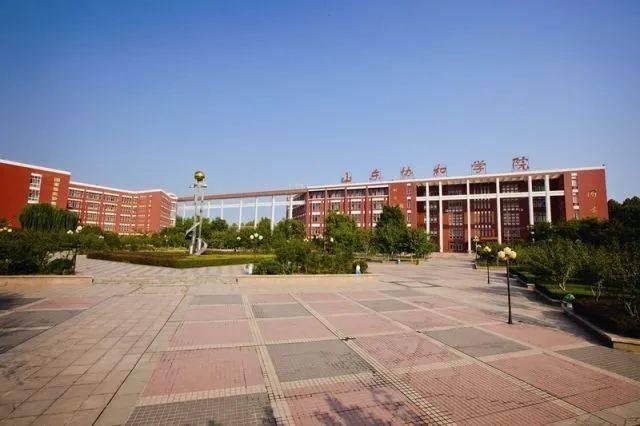 招初中毕业的学校(哪个学校招初中生)