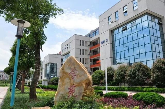 成都中职学校有哪些(成都哪些中职学校好)