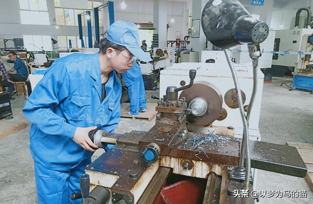 初中毕业专业学校(初中毕业好的职业学校)图3