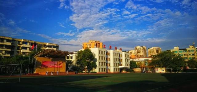 成都公办高中学校(成都普高最低分数线)