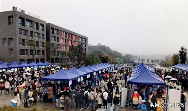 四川卫生康复职业学校怎么样(自贡市卫生康复学院)