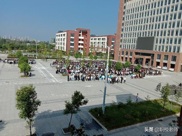 初中没有毕业可以读职高吗(什么学校收初中未毕业生)