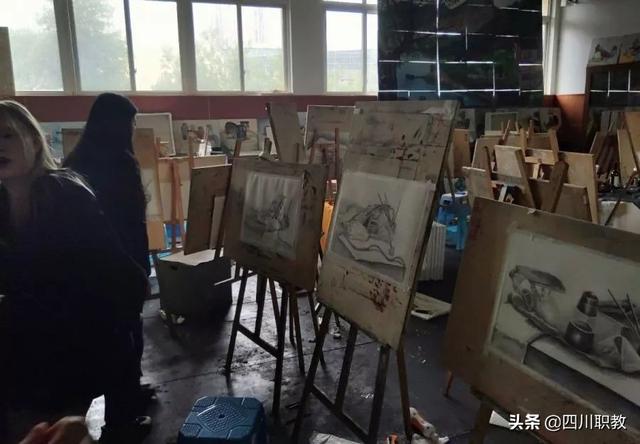 德阳高铁学校(德阳高铁站在哪里)