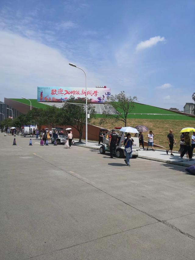 成都火车学校有哪些(成都铁路学校地址)