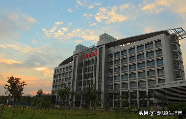 成都职业计算机学校(成都计算机学校电话)