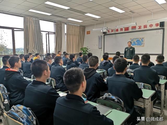 成都航空类学校学费贵不贵(成都航空学校学费多少)
