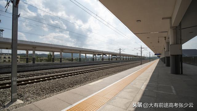 四川铁路职业学校招生要求(西安铁路职业学校招生要求)