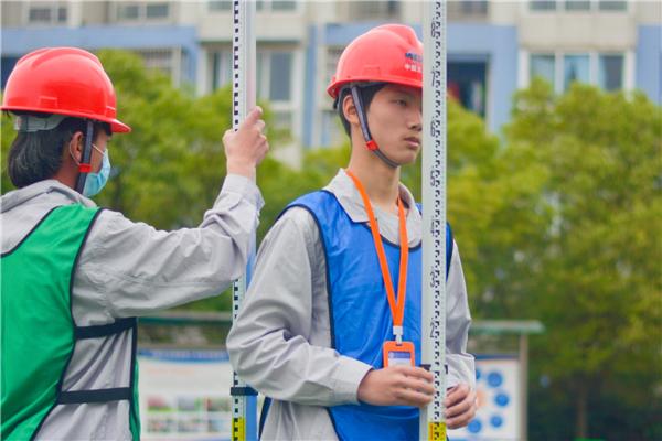 成都五冶高级技工学校龙泉校区(成都五冶高级技工学校)