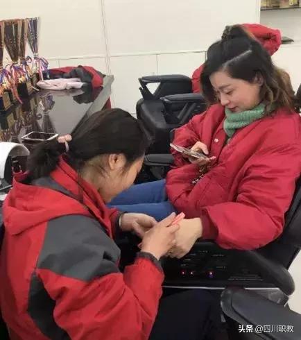 成都市市职业技术学校(成都市工业职业技术学校官网)