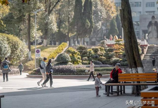 四川师范学校学费(四川师范大学学费)