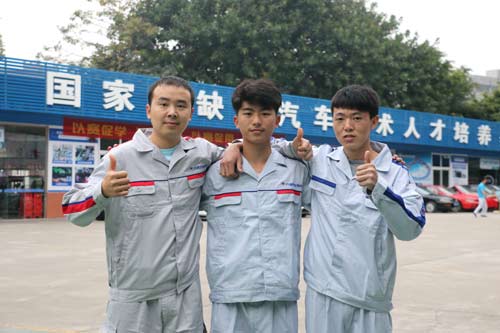 成都万通汽修学校地址的简单介绍