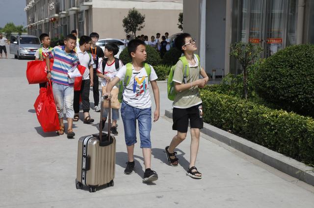 初中生在上什么学校好(初中毕业公办3加2学校)