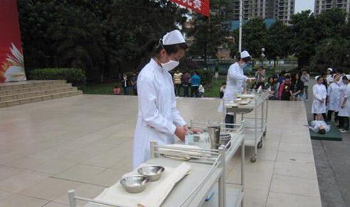 泸州市卫校(泸州卫校图片)