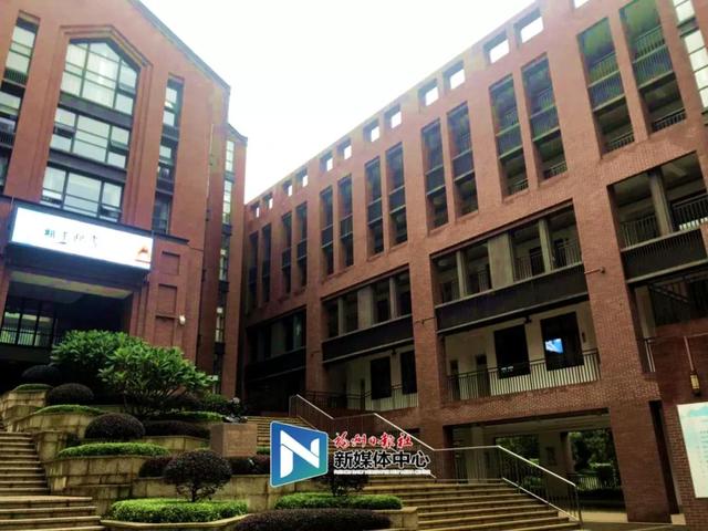 初中毕业生的学校(招收往届初中毕业生的学校)