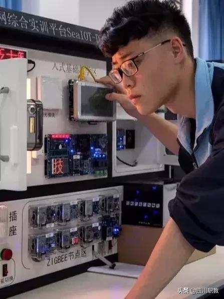 温江燎原职业技术学院怎么样(燎原职业学校宿舍照片)