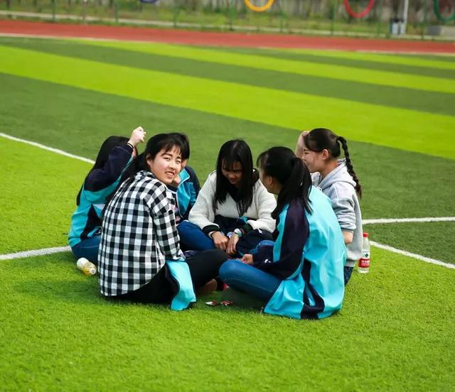 四川应用技术职业学院学费(四川应用技术学院地图)