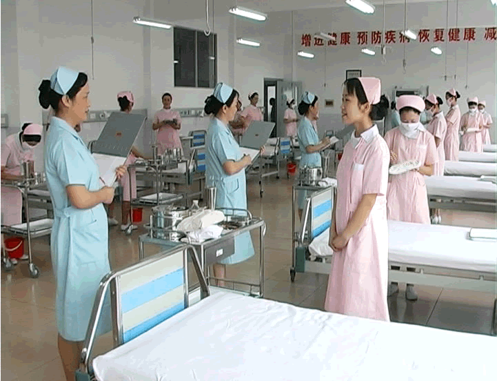 成都华西卫校一年学费(成都华西卫校地址)