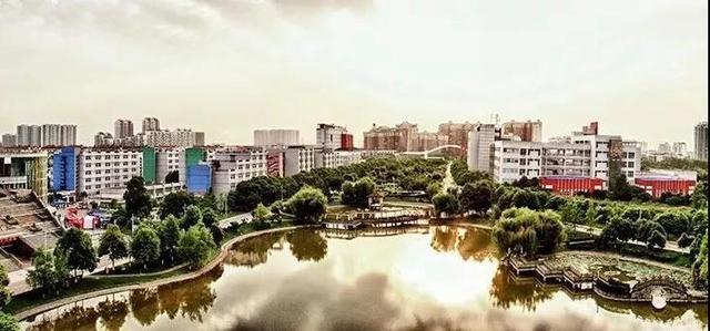 成都市文化艺术学校学费(成都市文化艺术学校官网)
