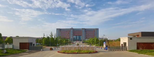 四川成都航空学院学费多少(四川成都航空学院决定在本院邀请有关院校)