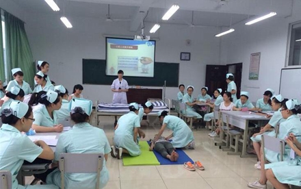 四川卫生康复职业学校好不好(四川卫生康复职业学院高职扩招)