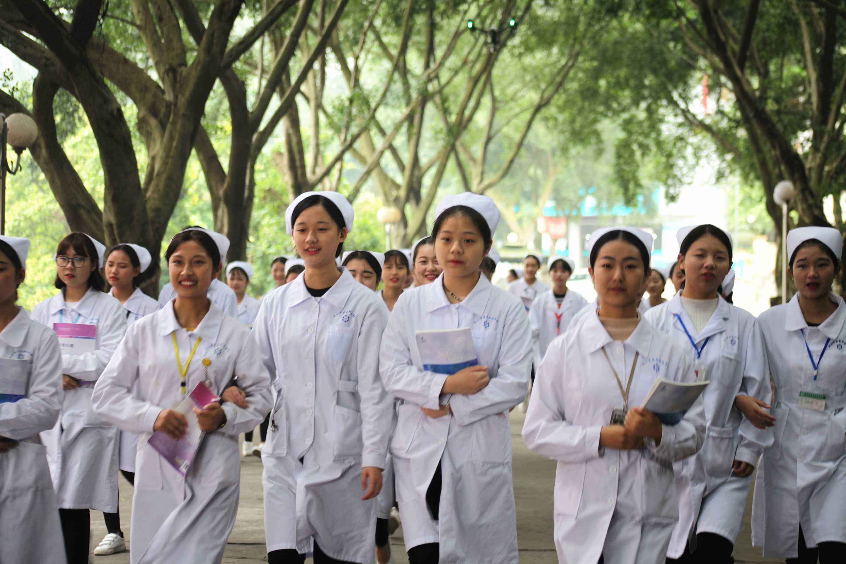 乐山市新世纪技工学校(乐山新世纪学校照片)
