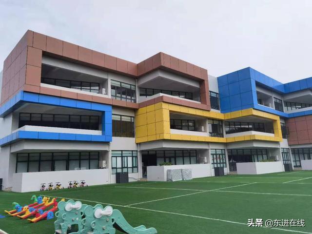 四川现代艺术学校(四川现代艺术学校蛟龙校区好不好)