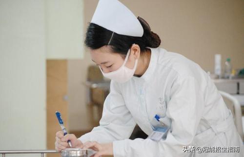 成都护理学校的专业的简单介绍